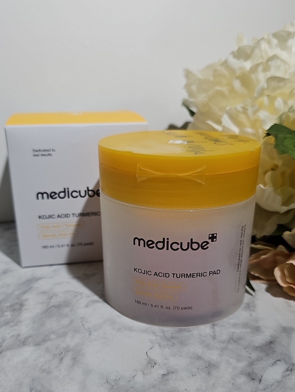 Medicube Kojic Acid Turmeric Pads - Yellow & White